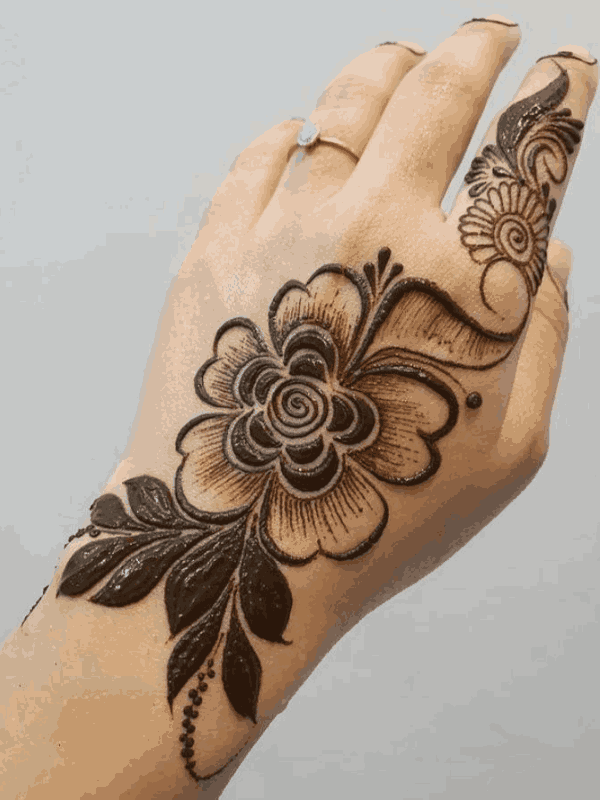 flower mehndi design