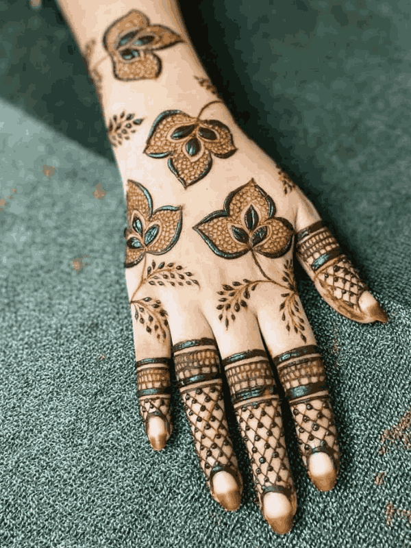flower mehndi design