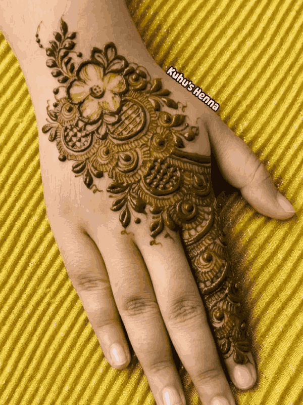 flower mehndi design