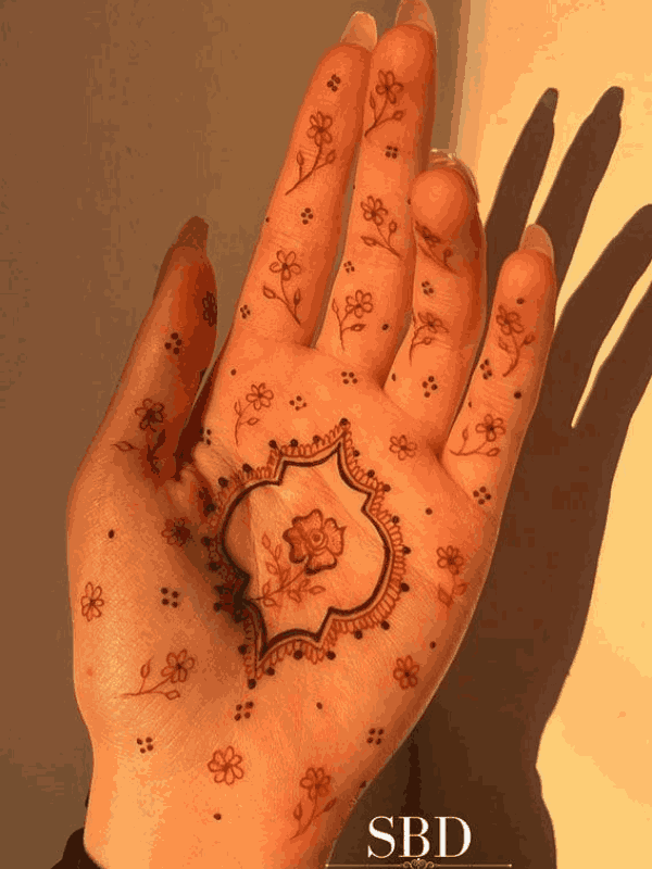 flower mehndi design