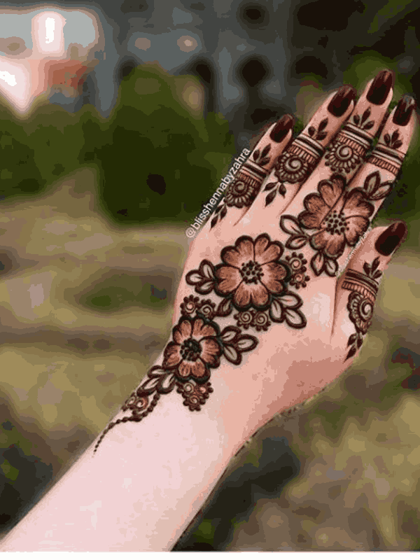 flower mehndi design