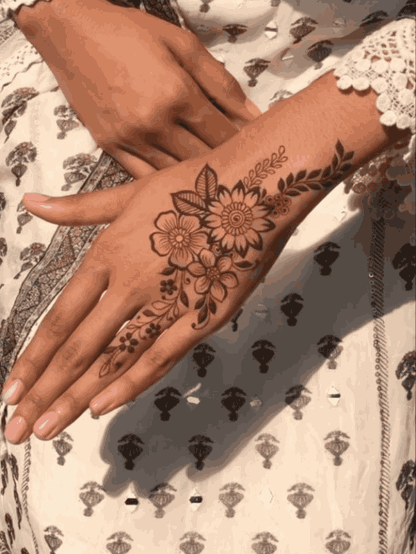 flower mehndi design
