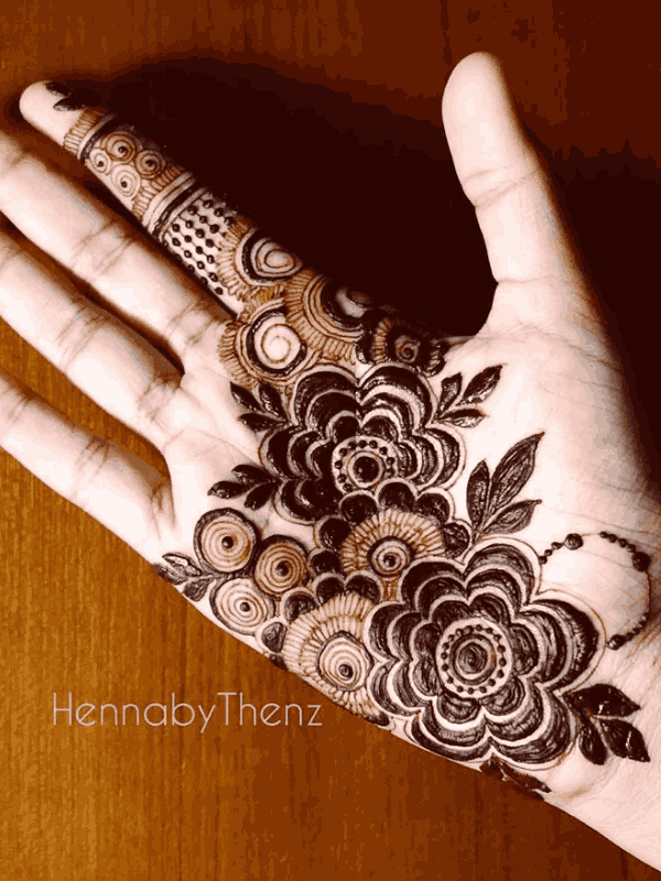 flower mehndi design