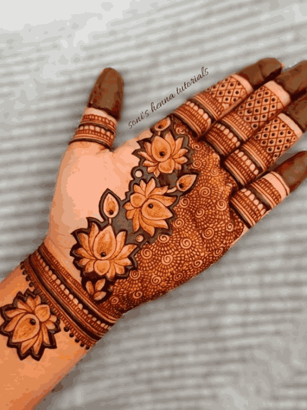 flower mehndi design